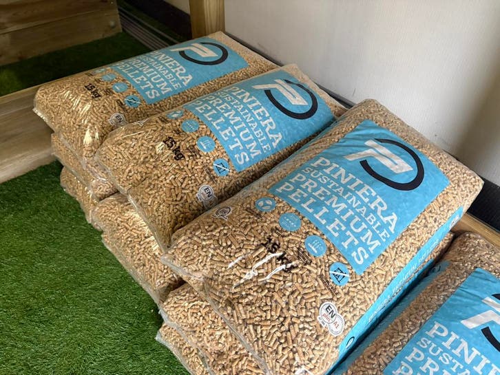 Piniera wood pellet